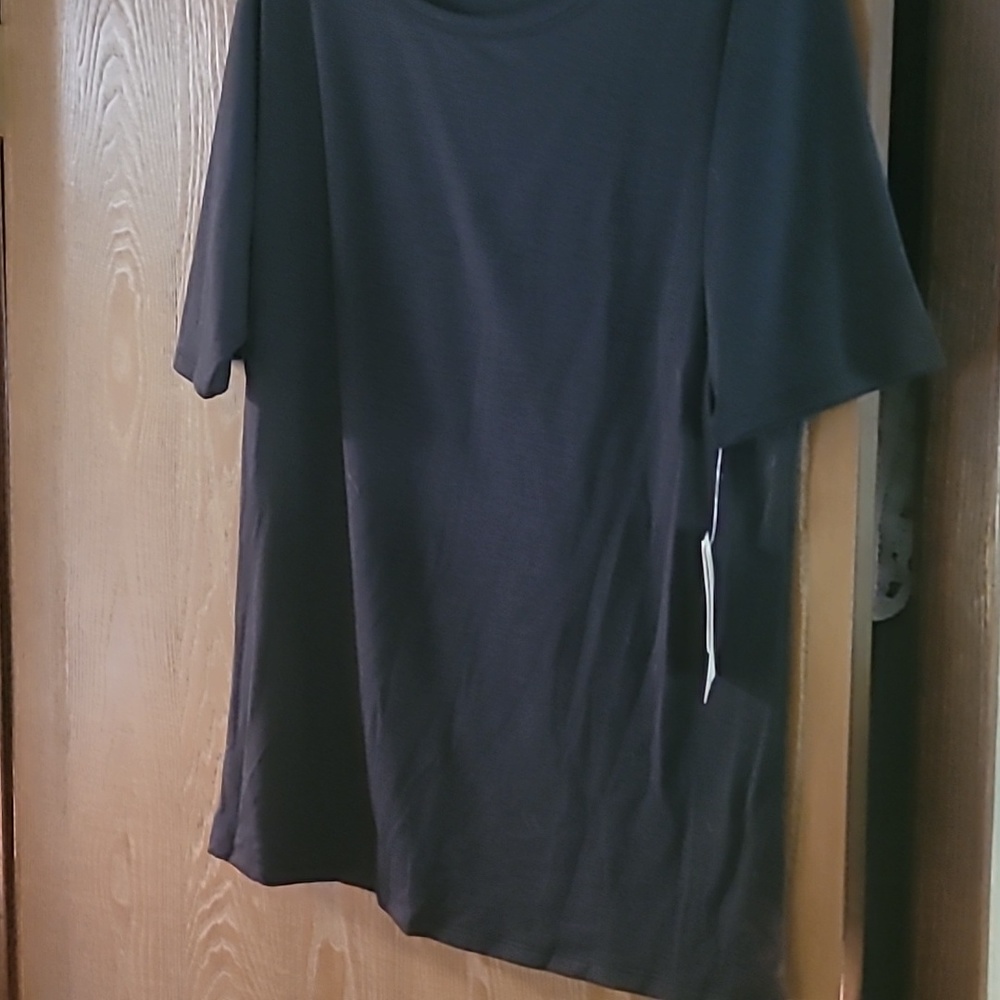 Lularoe top